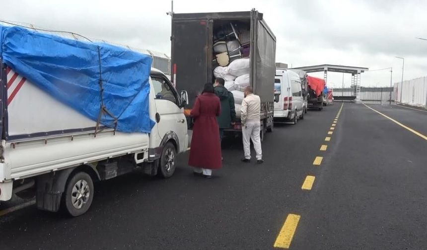 Suriyeli sığınmacıların gönüllü geri dönüşleri bayramın 3'üncü gününde de sürüyor