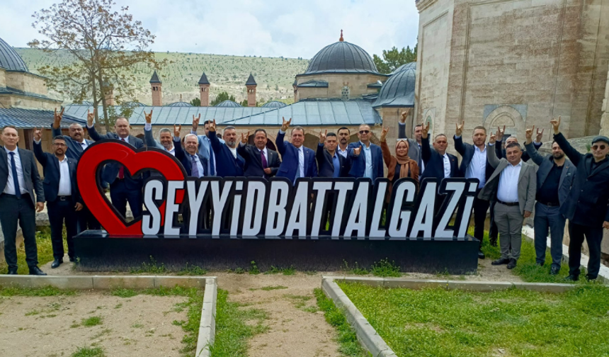 MHP Seyitgazi İlçe Başkanlığı’nda göreve başlama programı düzenlendi