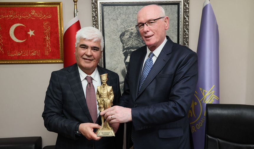 Kurt'tan esnaf odalarına ziyaret: “Ortak akılla çözüm üretiyoruz”