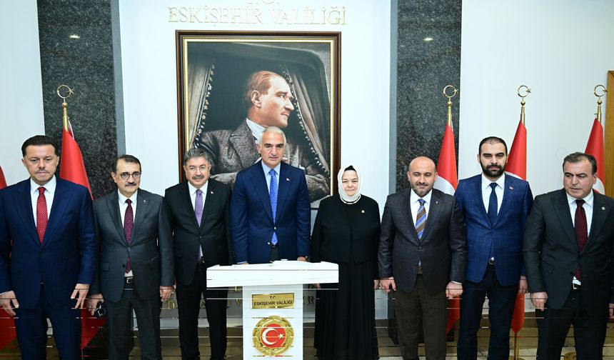 Bakan Ersoy'dan Eskişehir Valiliği'ne ziyaret