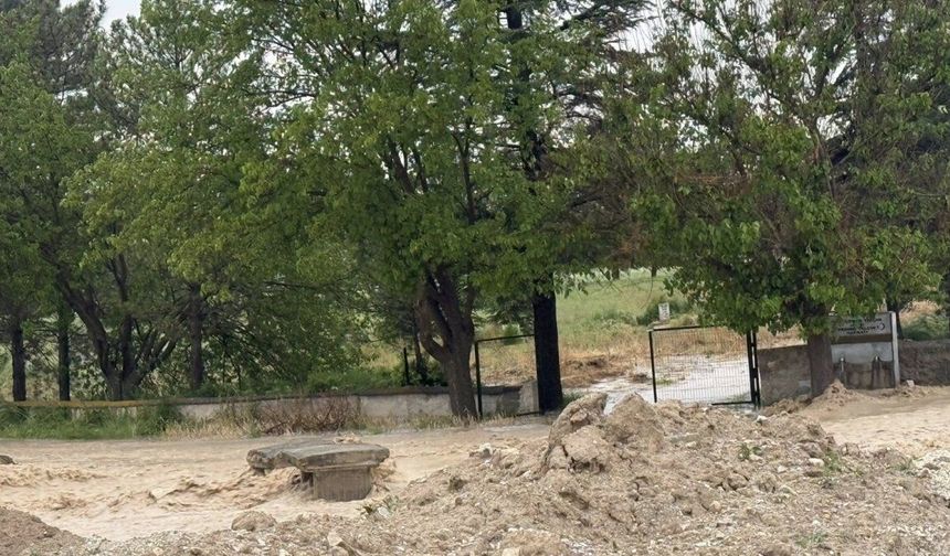 Taşkın yüzünden kapanmıştı: Günyüzü-Polatlı yolu yeniden trafiğe açıldı