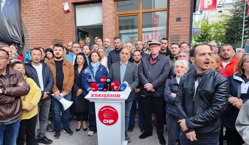 CHP Genel Merkezi’ne müdahaleye Eskişehir’de tepki yürüyüşü: Müdahale tüm Türkiye’ye yapıldı