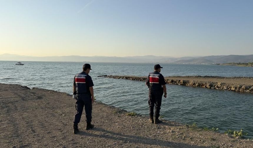 Eskişehir'den tatil için İznik'e gitti: Oğlunu kurtarmak isterken hayatını kaybetti