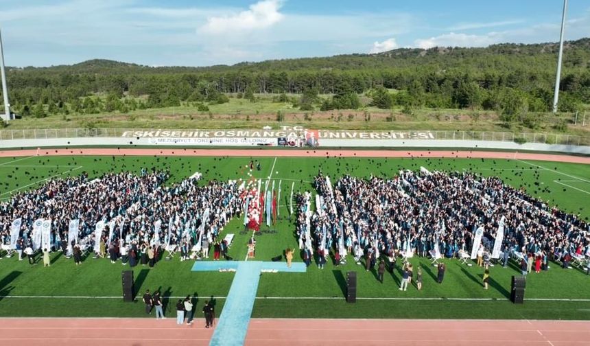 ESOGÜ’de mezuniyet coşkusu yaşandı