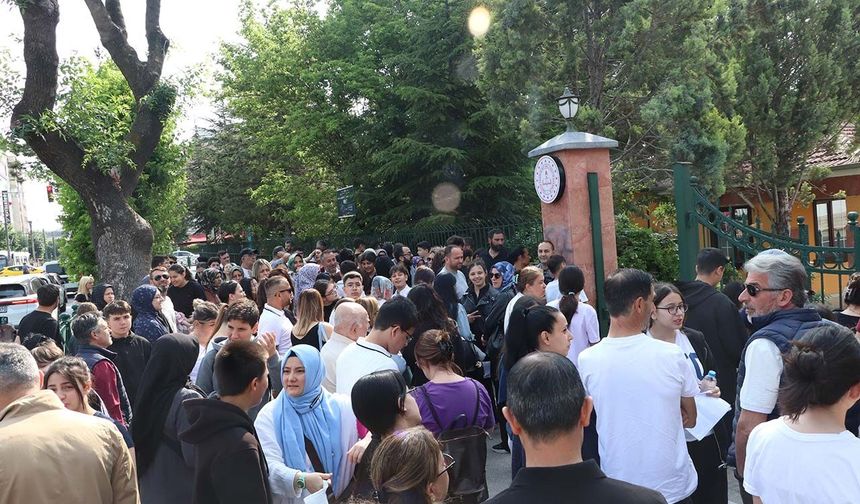 Eskişehir'de LGS heyecanı sabahın erken saatlerinde başladı