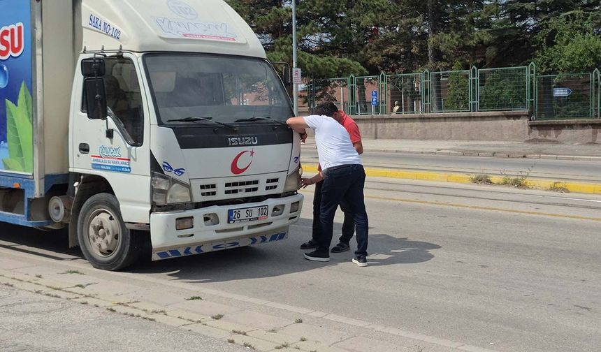 Eskişehir'de Kalabak su kamyonunun çarptığı 9 yaşındaki çocuk ağır yaralandı
