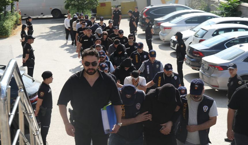 Eskişehir merkezli 2,3 milyar liralık bahis operasyonu: 14 şüpheli adliyede
