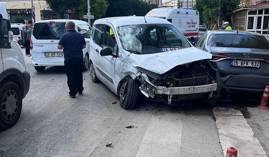 Eskişehir’de zincirleme kaza: Çok sayıda yaralı hastaneye kaldırıldı
