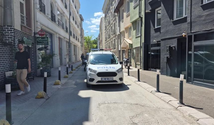 Eskişehir’de sır ölüm: 30 yaşındaki genç apart dairesinde ölü bulundu!