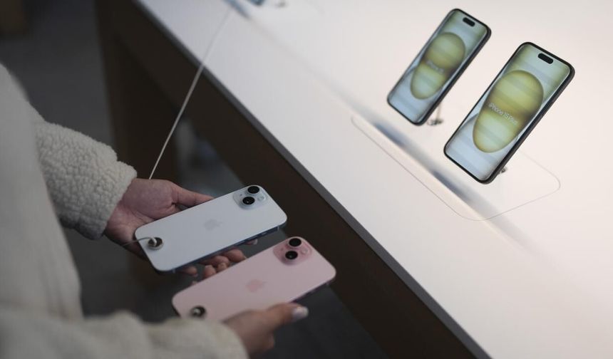 Siri baştan aşağı yenileniyor: Apple’da tarihi yapay zekâ ve CEO dönemi!