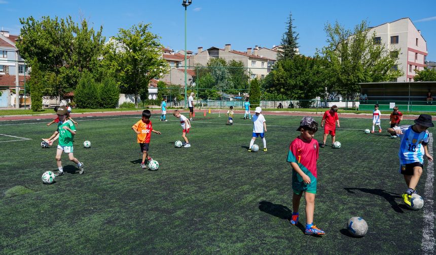 Eskişehir'de yaz sporu zamanı: Büyükşehir Belediyesi spor eğitim kayıtları başlıyor