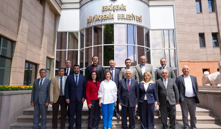 Esnaf Odaları Birliği’nden Başkan Ünlüce’ye ziyaret