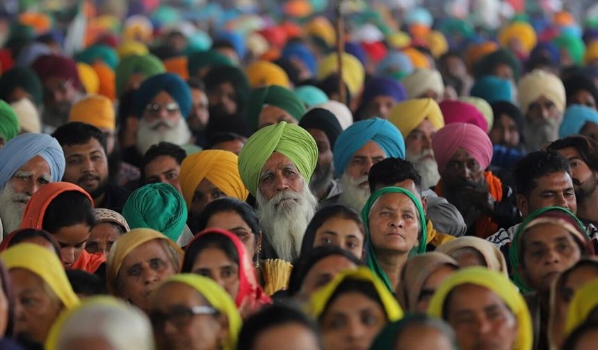 Hindistan’da tarihi kırılma: Doğum oranı ilk kez kritik eşiğin altına düştü