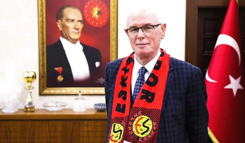 Kazım Kurt’tan Eskişehirspor çıkışı: “Başarıda protokolde olanlar, zor zamanda ortadan kayboluyor”