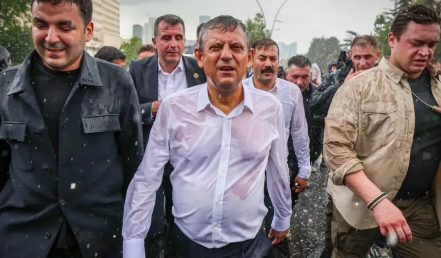 Yeni Parti Genel Başkanı Özel: "Komisyonda tutanaklar önünde, sözümüzü Yeni Parti olarak söyleyeceğiz"