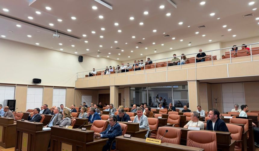 Tepebaşı Meclisi’nde trafik ve Alzheimer Merkezi ücretleri tartışıldı