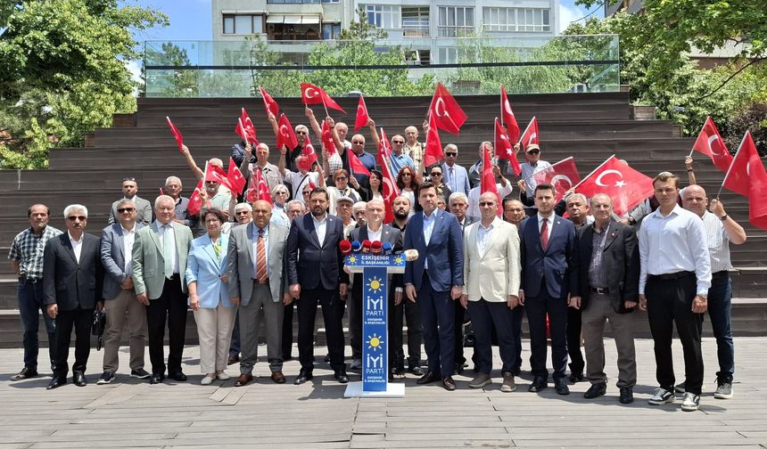 İYİ Parti Genel Başkan Yardımcısı Usta Eskişehir’de konuştu: Eskişehir'e verilen sözler tutulmuyor