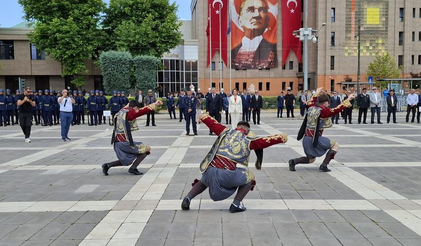 Atatürk’ün Eskişehir’e gelişinin 106. yılı coşkuyla kutlandı