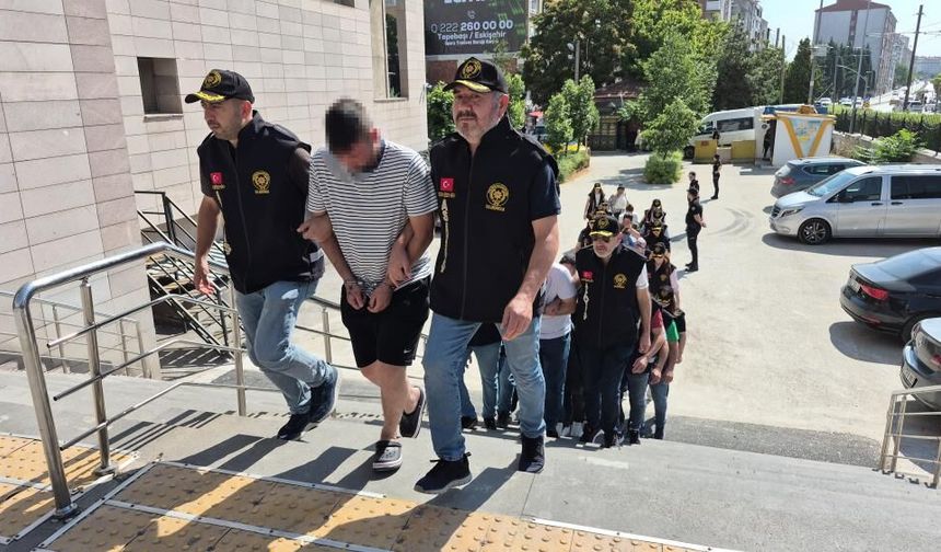 Eskişehir merkezli 4 ilde dolandırıcılık operasyonu: 12 gözaltı
