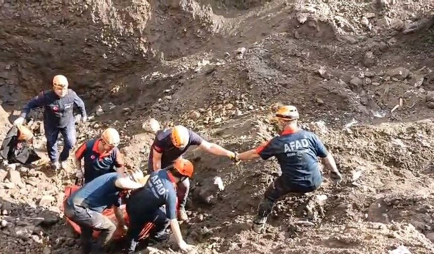 Eskişehir'deki define faciasında AFAD'ın zorlu operasyonu kamerada
