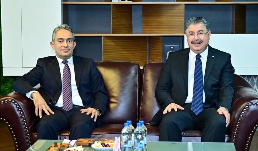 Eskişehir Valisi Dr. Erdinç Yılmaz, görevine yeni atanan Başsavcı Ferhat Deniz'i ziyaret etti