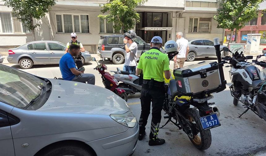 Eskişehir'de 46 bin TL ceza yiyen sürücü 'bilseydim kaçardım' dedi: Motosikletini bırakıp taksiye bindi