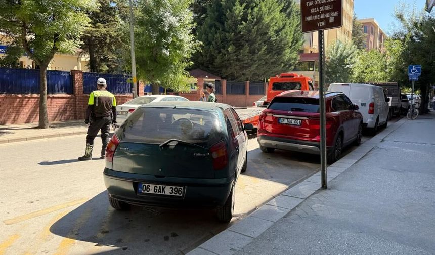 Eskişehir'de tur otobüsü alanını işgal eden araçlara ceza