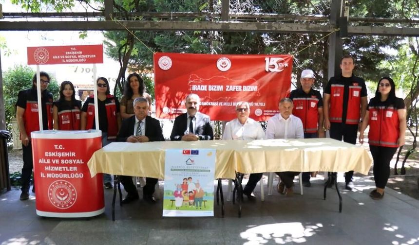 Eskişehir’de "15 Temmuz Resim ve Fotoğraf Sergisi" kapılarını açtı