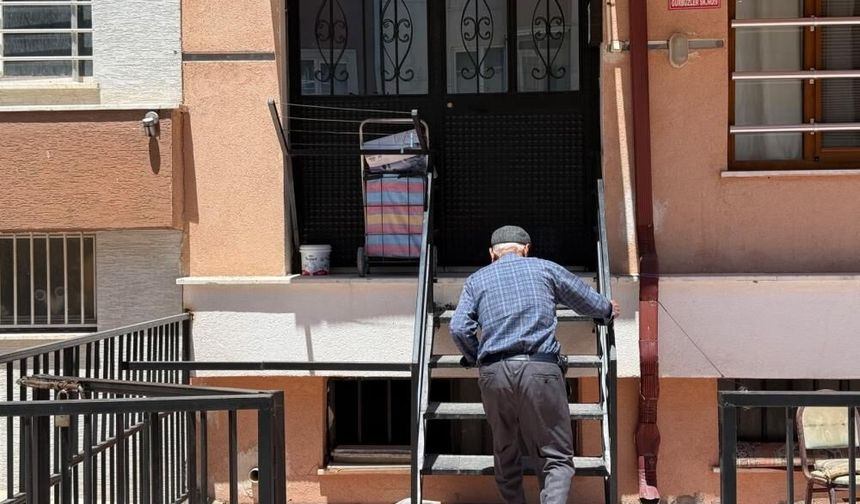 Eskişehir'de sahte polis oyunu: 2 milyon liralık birikimini teslim etti