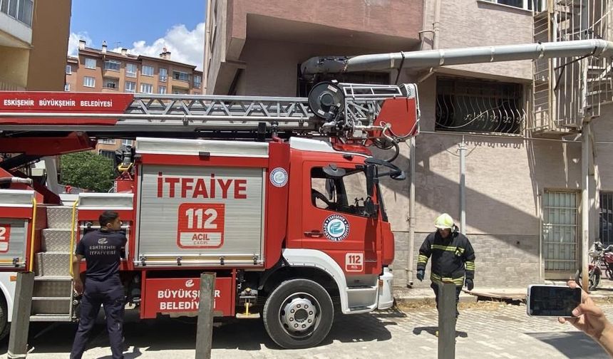 Eskişehir'de fırın bacasında çıkan yangın paniğe sebep oldu