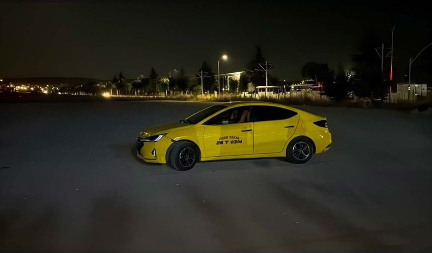 Eskişehir’de çalınan taksi oto pazarında terk edilmiş halde bulundu