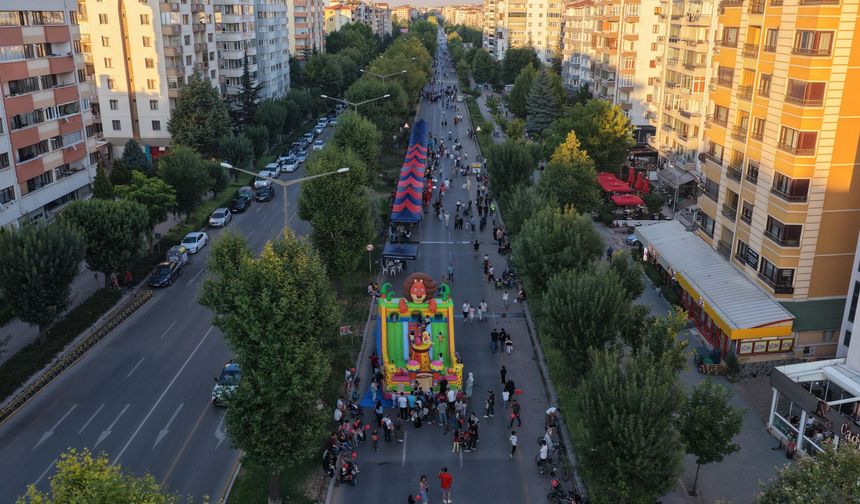 Eskişehir'de "Arabasız Pazar" yoğun ilgi gördü