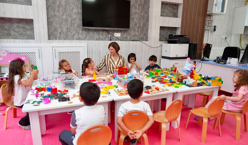 Başkan Ünlüce, ESMEK Yaz Okulu’nun ilk gününde çocuklarla buluştu