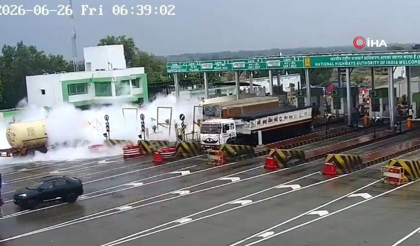 Hindistan’da LPG yüklü tanker kazası sonrası otoyol gişelerinde yangın: 4 ölü, 2 yaralı