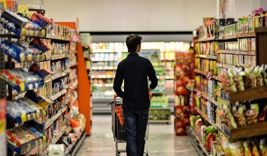 Eskişehir'de pes dedirten olay: Marketteki pazar arabasını çaldı