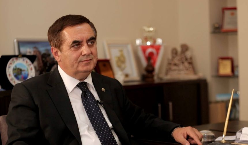 Mahmudiye Belediye Başkanı İshak Gündoğan CHP'den istifa etti