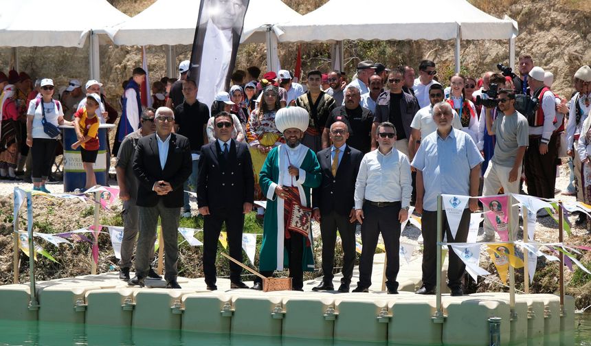 Sivrihisar’da Nasreddin Hoca Festivali “göle maya çalma” seremonisiyle başladı