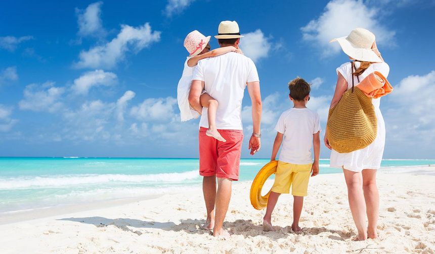 Tatil fiyatları uçtu: Aile bütçesi 80 bin liraya ulaştı
