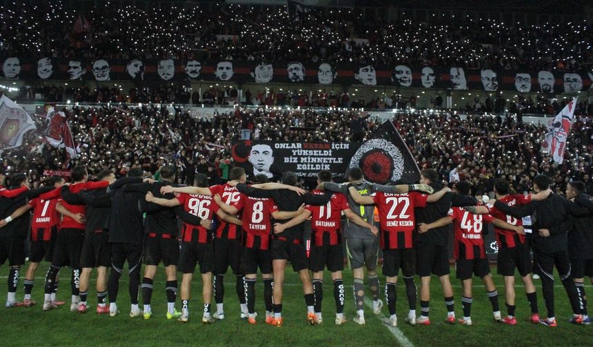 Şampiyon olacak kadro kuruyoruz