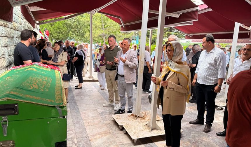 Sanatçı Mithat Körler’in kayınvalidesi Güler Eren son yolculuğuna uğurlandı