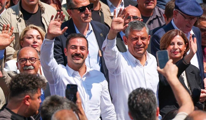 Mehmet Göktekin yazdı: Siyasette taşlar yerinden oynadı mı?