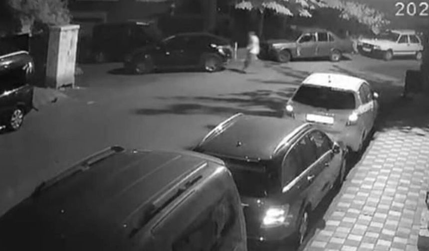 Gaziosmanpaşa’da kayan otomobil doğal gaz kutusuna çarptı, tüm bina tahliye edildi