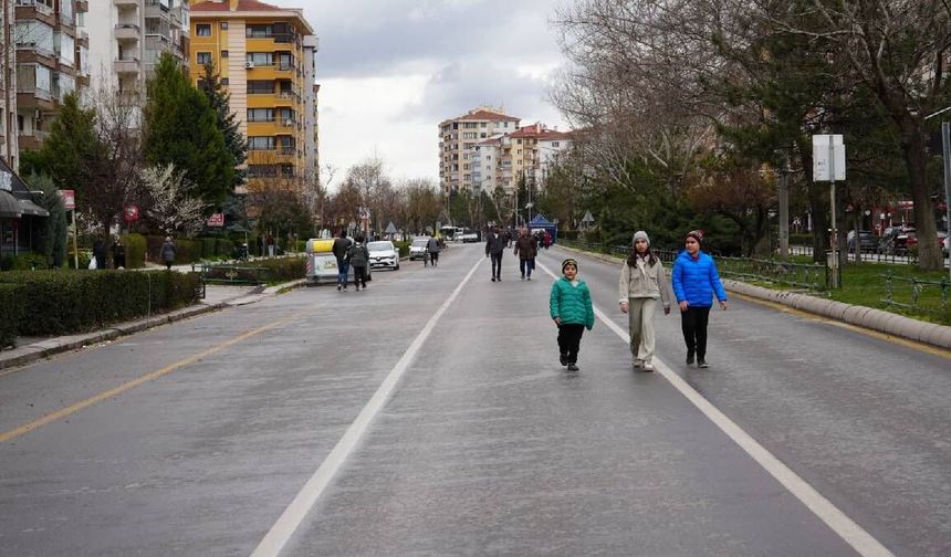 Eskişehir’de pazar günü bu cadde araç trafiğine kapatılacak