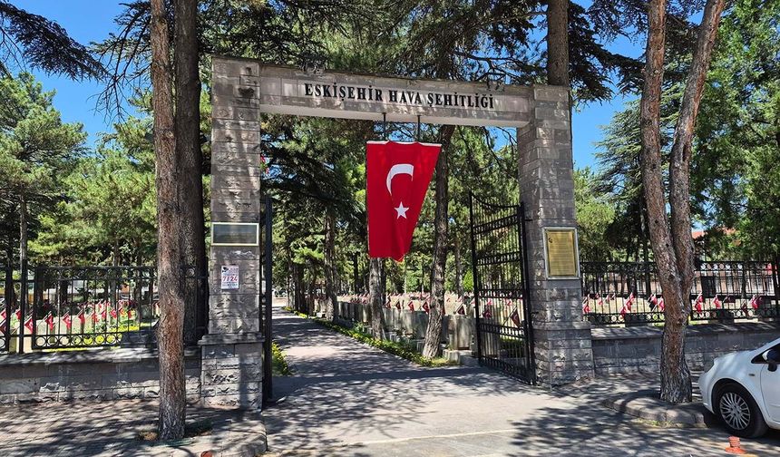 Şehitlik anı defterindeki duygusal yazılar