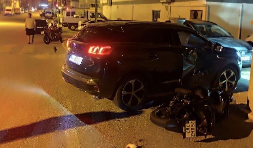 Eskişehir’de otomobil ile motosiklet çarpıştı: 2 kişi yaralandı