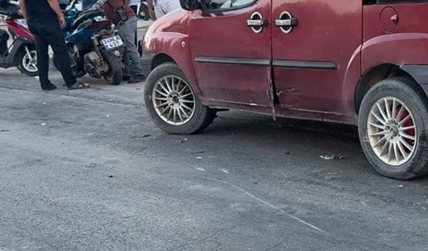 Eskişehir'de otomobil motosiklete çarptı: 2 yaralı