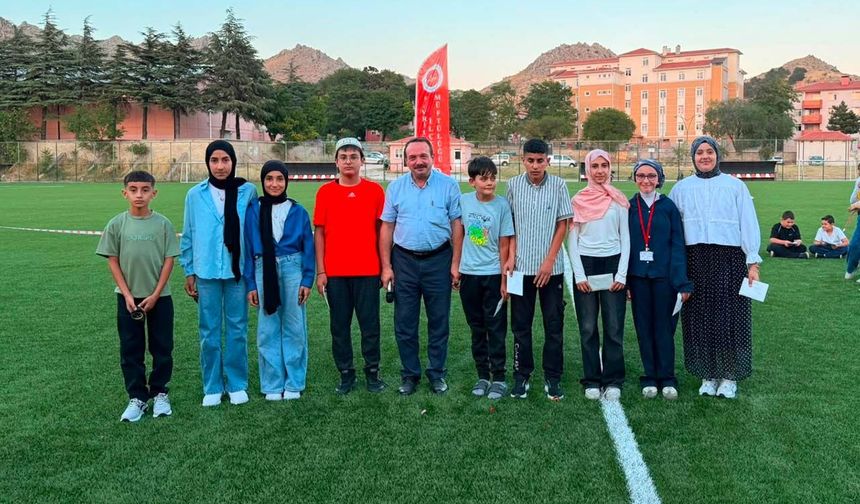 Sivrihisar'da yaz Kur'an kursları kapanış şöleni coşkuyla gerçekleştirildi