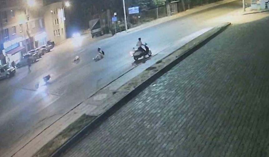 Eskişehir'de motosikletin çarptığı 16 yaşındaki kız yoğun bakımda: Acılı baba yola çözüm bekliyor