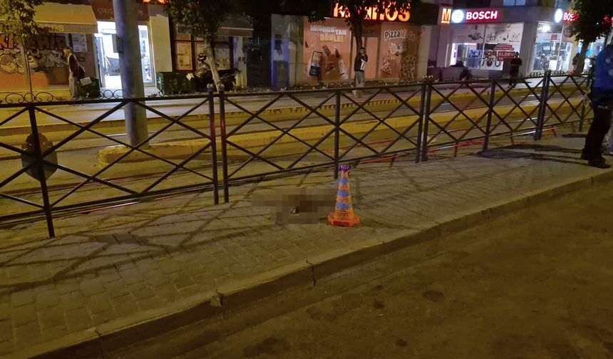 Eskişehir'de tartıştığı eski sevgilisini bıçaklayıp kaçtı