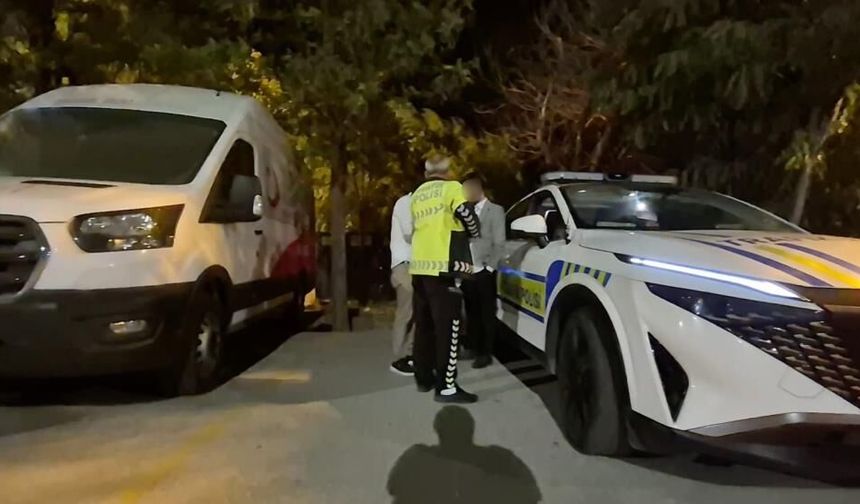 Eskişehir'de alkollü sürücüye polis şoku: Aracı almaya gelen yakını da alkollü çıktı